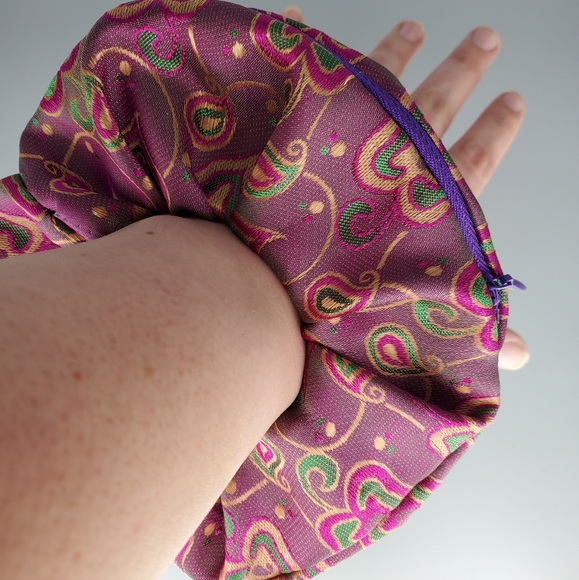 Indian Brocade Hearts Secret Pocket Stash Pouch Scrunchie - Picture 3 of 5